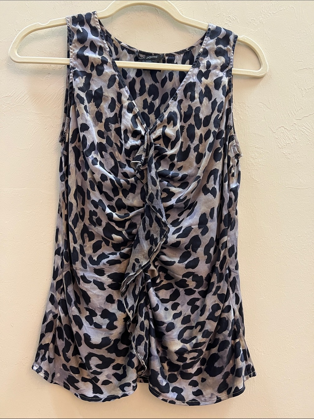 St. John Black and Gray Leopard-Print Ruffle V-Neck Sleeveless Top